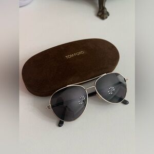 Tom Ford TF5684B Aviator Rose Gold Plated UV400 Italy Sunglasses 55/15/140